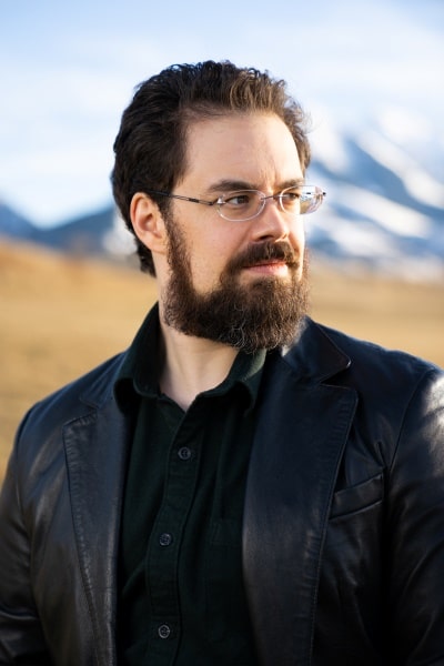 Portrait of author Christopher Paolini